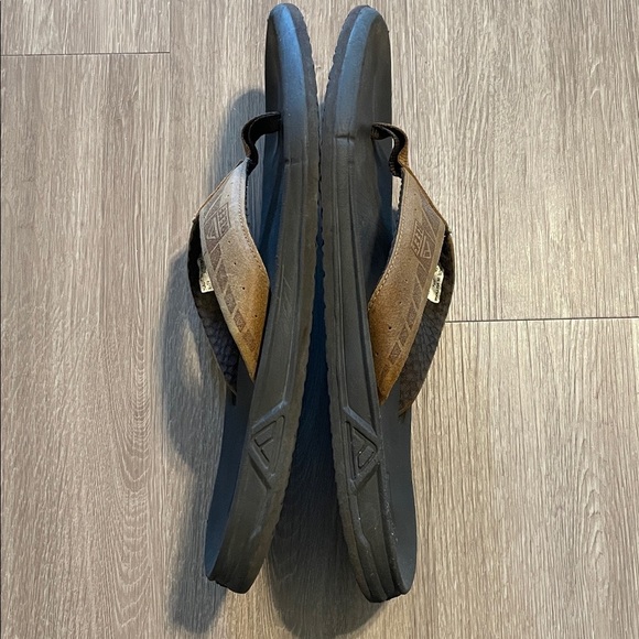 Reef Men Dark Brown Flip Flops Size 13 Leather Beach Contemporary Outdoor - Picture 11 of 11